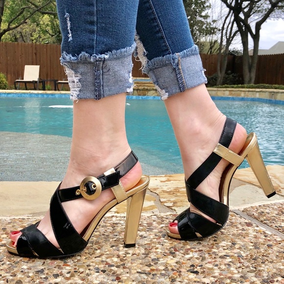 Michael Kors Shoes - ~Michael Kors~ heels size 7.5 black and gold